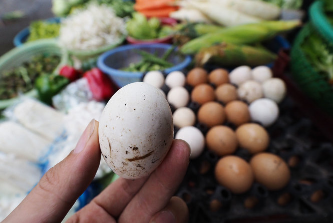 Kinh nghiệm chọn trứng vịt lộn ngon và những món kiêng kị khi ăn chung hột vịt lộn